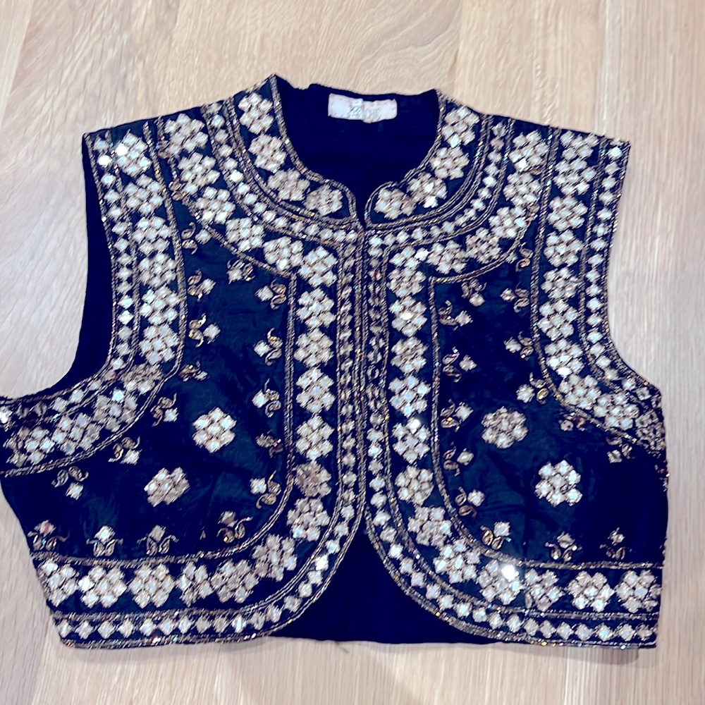Lehenga blouse in black